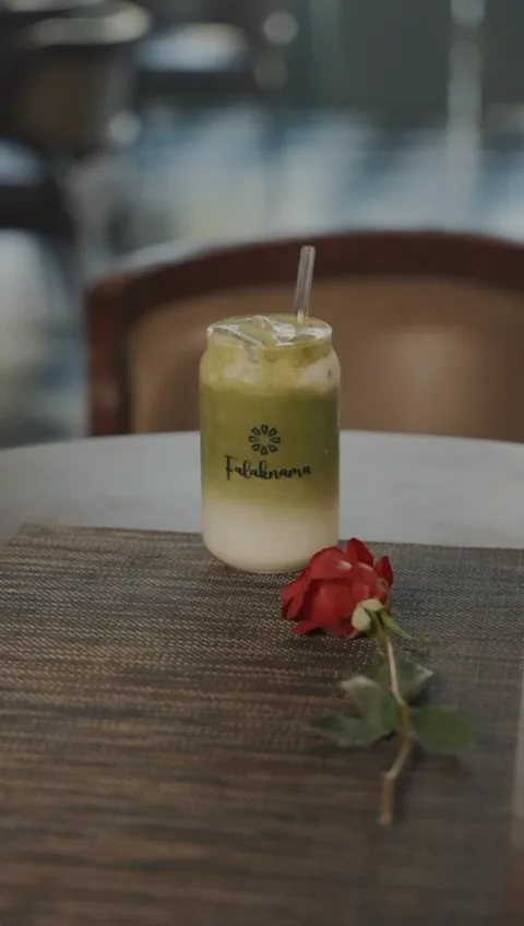 Frame from Falaknama — Film 02, at 0:22