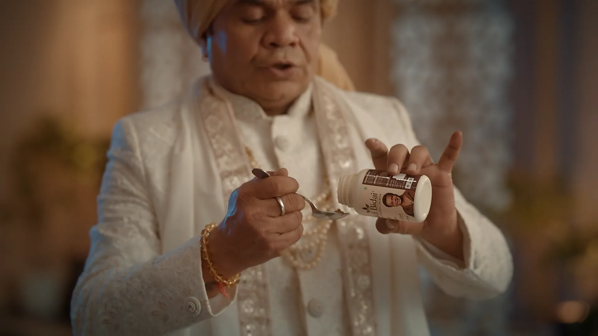Frame from Jaldi Bidai, at 0:54